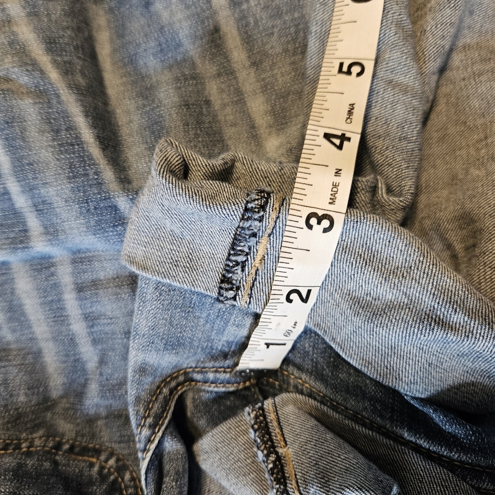 EUC Torrid Jean Shorts - Picture 7 of 10